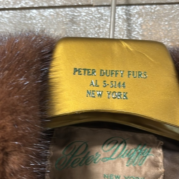 Peter Duffy Fur shoulder cape - Picture 7 of 10